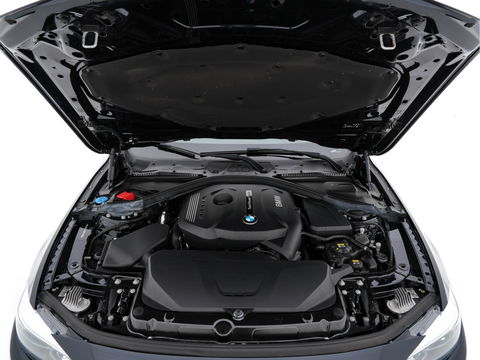 BMW 4 Serie Gran Coupé 420i M-Sportpack High Executive Edition (INCL-BTW) Aut. *LEATHER | FULL-LED | DIGI-COCKPIT | HIFI-SOUND | HEATED-SPORTSEATS | DAB+ | CAMERA | SHIFTPADDLES | PRIVACYGLASS | HEAD-UP | TOWBAR | KEYLESS | CARBON-INLAY | 19''ALU*