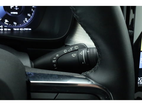 Volvo XC40 1.5 T4 Plug-in hybrid Core Bright | Facelift | Achteruitrijcamera | Stoel & Stuur Verwarming | Carplay |