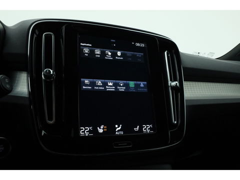 Volvo XC40 1.5 T4 Plug-in hybrid Core Bright | Facelift | Achteruitrijcamera | Stoel & Stuur Verwarming | Carplay |
