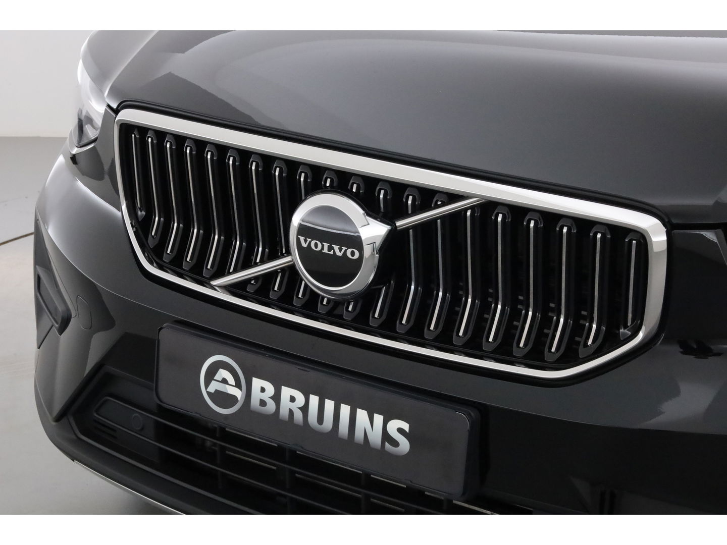 Volvo XC40 1.5 T4 Plug-in hybrid Core Bright | Facelift | Achteruitrijcamera | Stoel & Stuur Verwarming | Carplay |