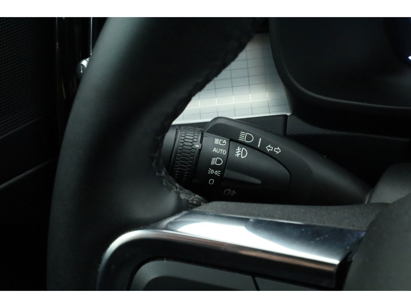 Volvo XC40 1.5 T4 Plug-in hybrid Core Bright | Facelift | Achteruitrijcamera | Stoel & Stuur Verwarming | Carplay |