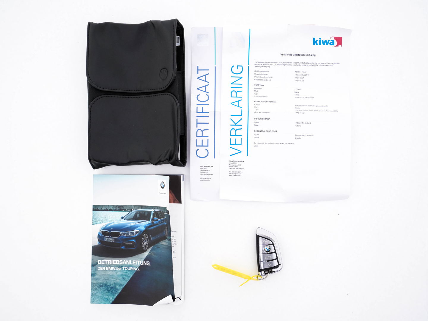 BMW 5 Serie Touring 530d Sportline High Executive Aut. *PANO | LEATHER | FULL-LED | MEMORY-PACK | TOP-VIEW | HEATED-COMFORTSEATS | NAVI-FULLMAP | PRIVACY-GLASS | AMBIENT-LIGHT | ECC | CARPLAY | PDC | TOWBAR | SHIFT-PADDLES | 20"ALU*