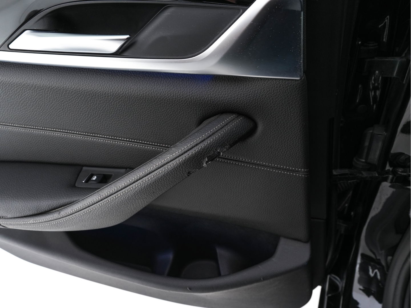 BMW 5 Serie Touring 530d Sportline High Executive Aut. *PANO | LEATHER | FULL-LED | MEMORY-PACK | TOP-VIEW | HEATED-COMFORTSEATS | NAVI-FULLMAP | PRIVACY-GLASS | AMBIENT-LIGHT | ECC | CARPLAY | PDC | TOWBAR | SHIFT-PADDLES | 20"ALU*