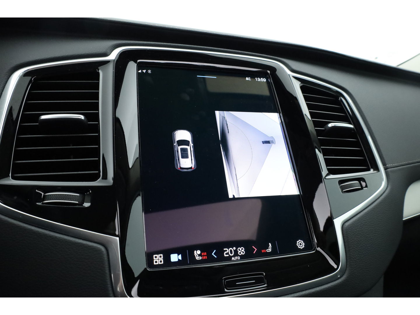 Volvo XC90 2.0 T8 Recharge AWD Ultra Bright | 7 pers. | Pano | 360 camera | HUD | Harman/Kardon | Memory | Bliss | Stoel-Stuurverw. | Google+App.connect | Elek. Klep | 21''