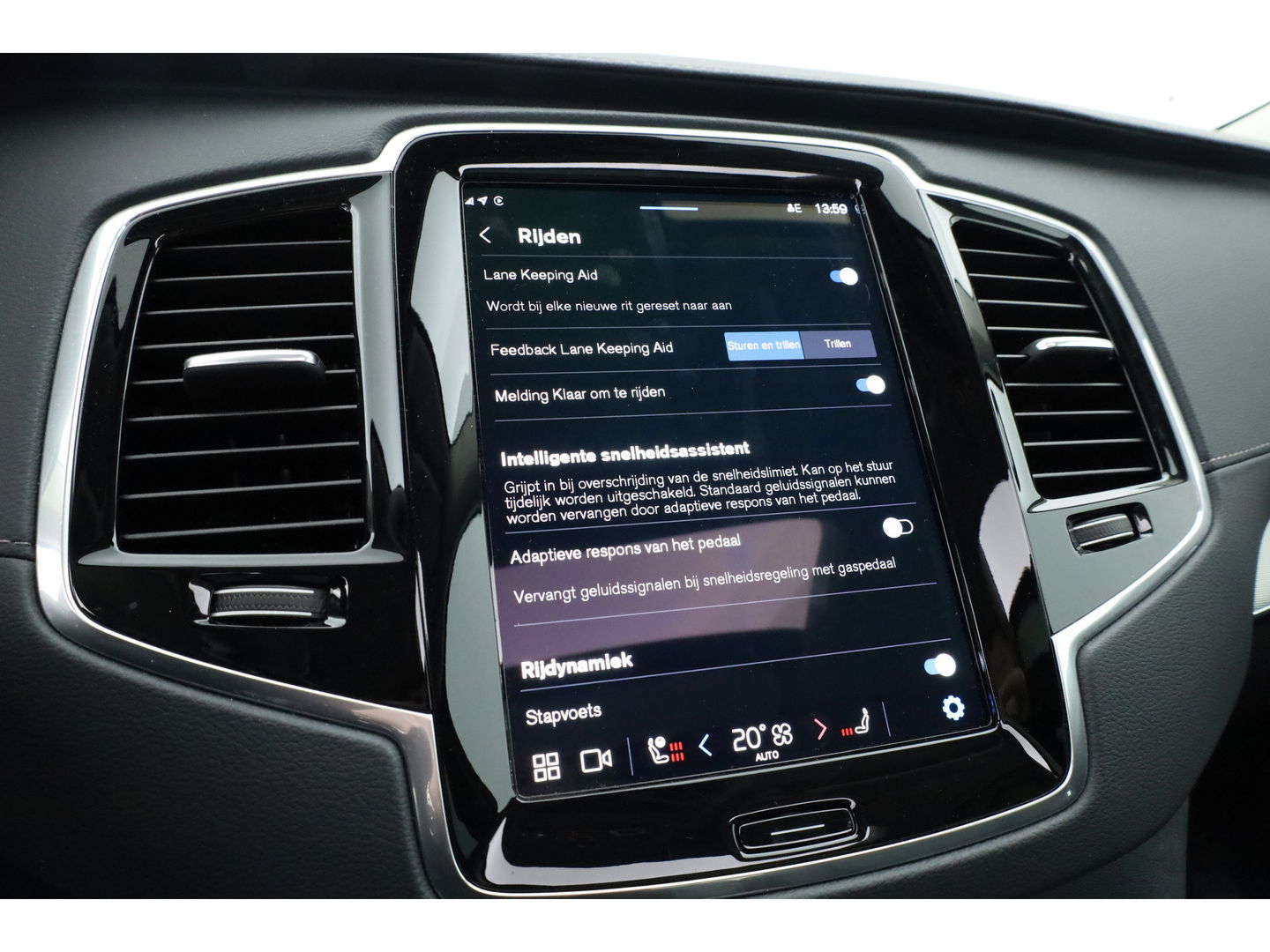 Volvo XC90 2.0 T8 Recharge AWD Ultra Bright | 7 pers. | Pano | 360 camera | HUD | Harman/Kardon | Memory | Bliss | Stoel-Stuurverw. | Google+App.connect | Elek. Klep | 21''