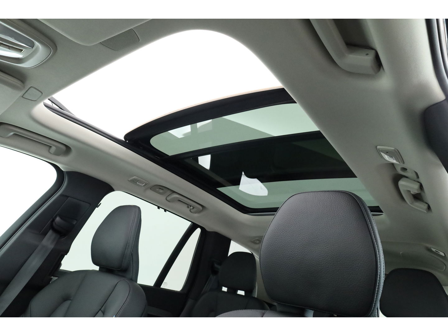 Volvo XC90 2.0 T8 Recharge AWD Ultra Bright | 7 pers. | Pano | 360 camera | HUD | Harman/Kardon | Memory | Bliss | Stoel-Stuurverw. | Google+App.connect | Elek. Klep | 21''