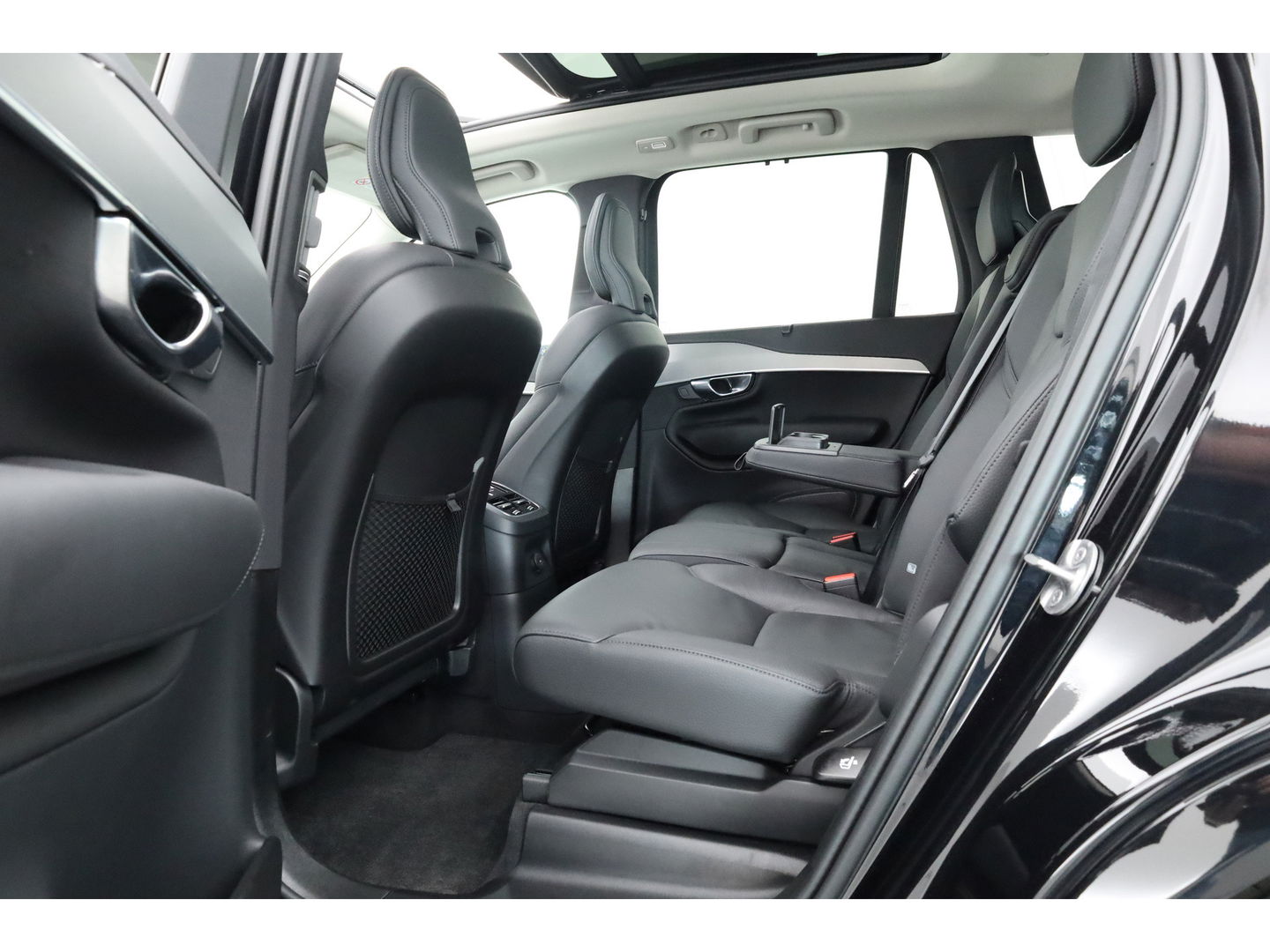 Volvo XC90 2.0 T8 Recharge AWD Ultra Bright | 7 pers. | Pano | 360 camera | HUD | Harman/Kardon | Memory | Bliss | Stoel-Stuurverw. | Google+App.connect | Elek. Klep | 21''