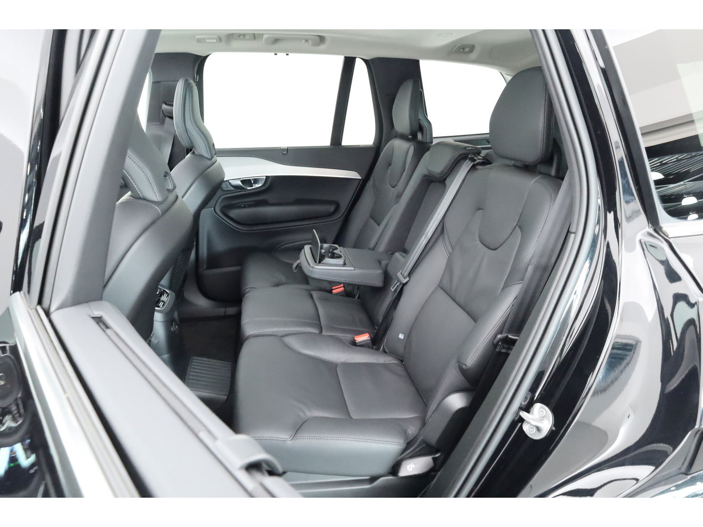 Volvo XC90 2.0 T8 Recharge AWD Ultra Bright | 7 pers. | Pano | 360 camera | HUD | Harman/Kardon | Memory | Bliss | Stoel-Stuurverw. | Google+App.connect | Elek. Klep | 21''