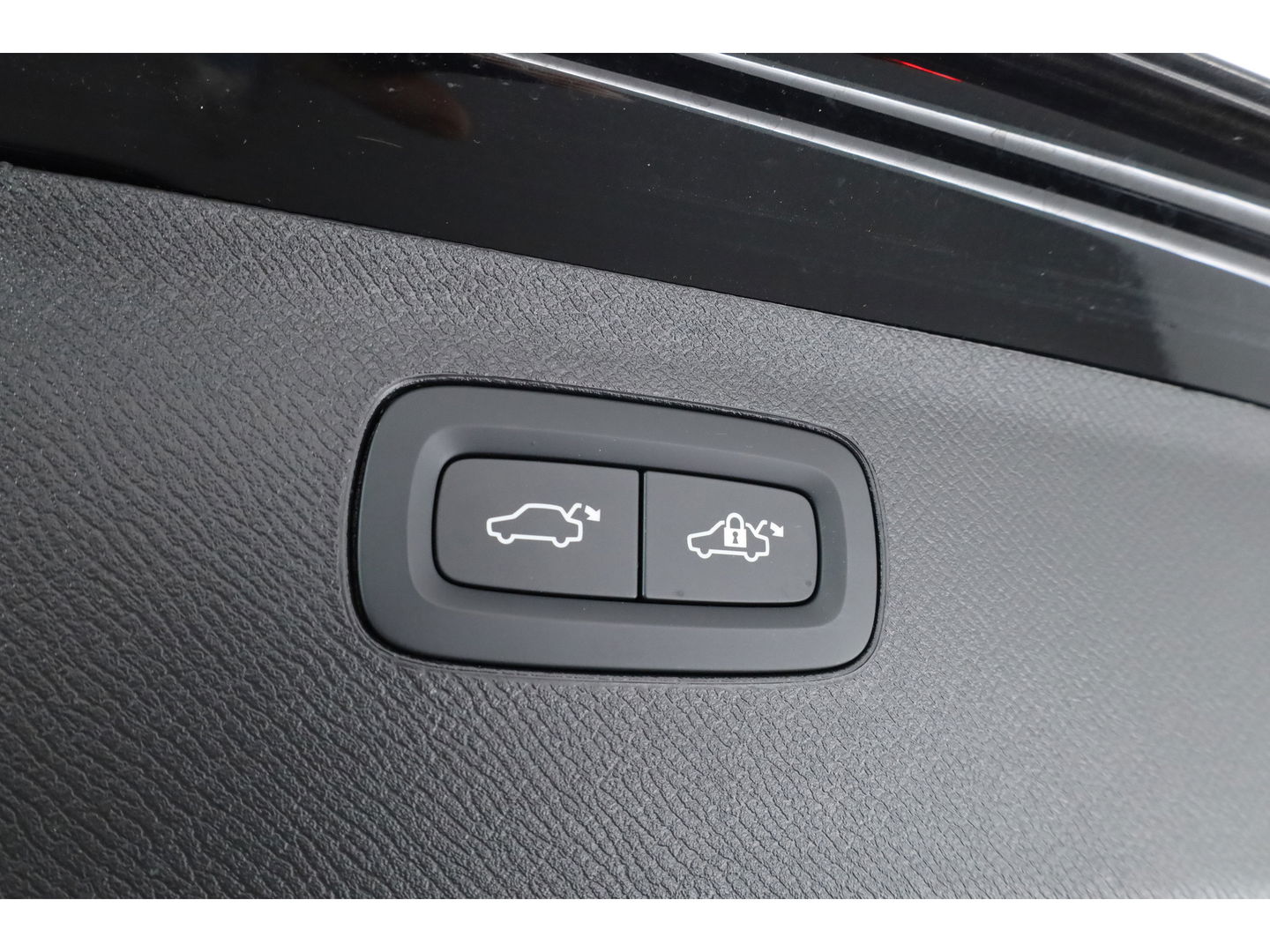 Volvo XC90 2.0 T8 Recharge AWD Ultra Bright | 7 pers. | Pano | 360 camera | HUD | Harman/Kardon | Memory | Bliss | Stoel-Stuurverw. | Google+App.connect | Elek. Klep | 21''