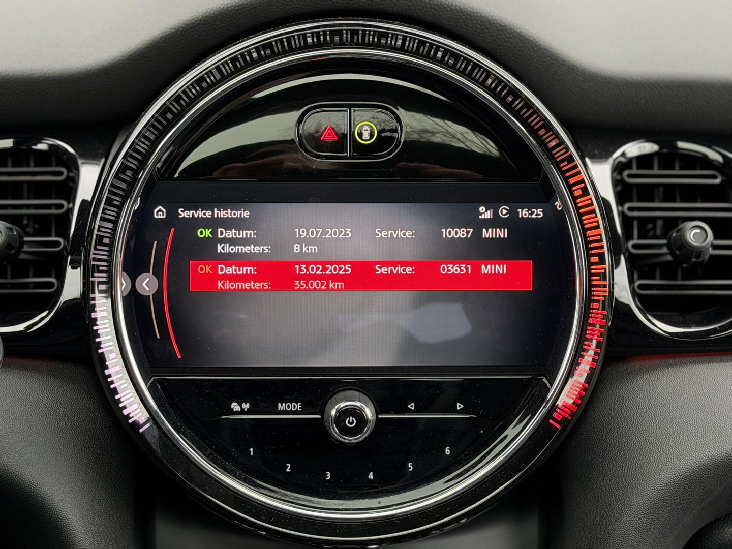 MINI Mini 1.5 Cooper Camden Edition |Pano|Leer|British racing green - Black exterior