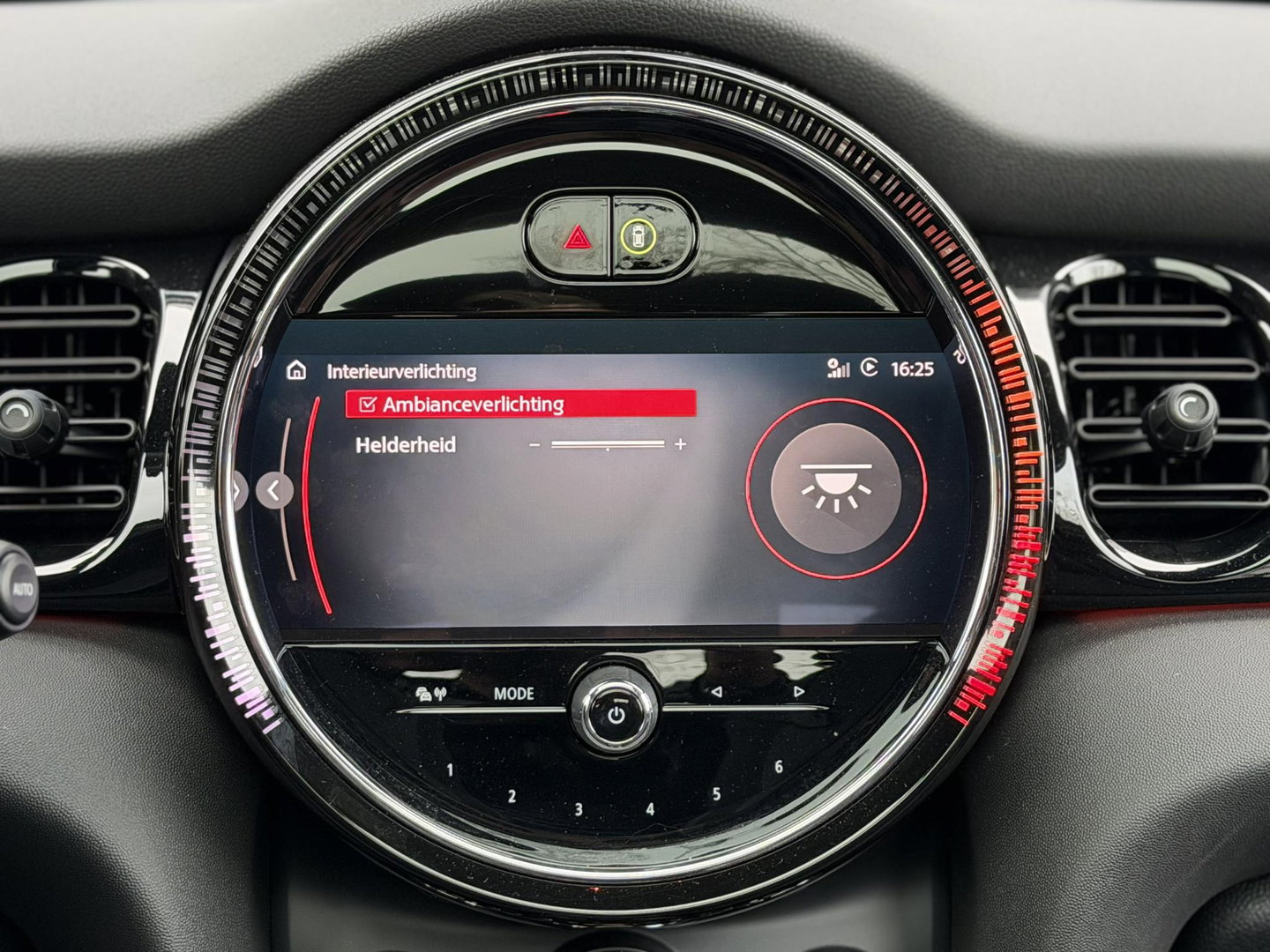 MINI Mini 1.5 Cooper Camden Edition |Pano|Leer|British racing green - Black exterior