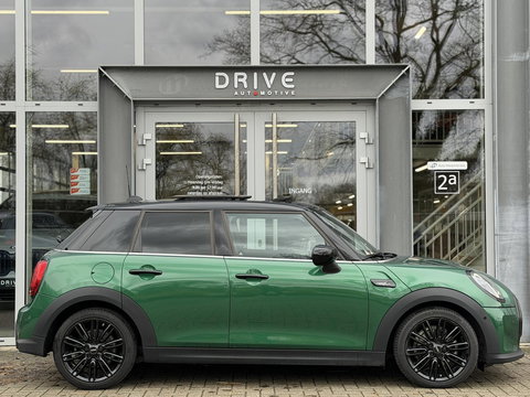 MINI Mini 1.5 Cooper Camden Edition |Pano|Leer|British racing green - Black exterior