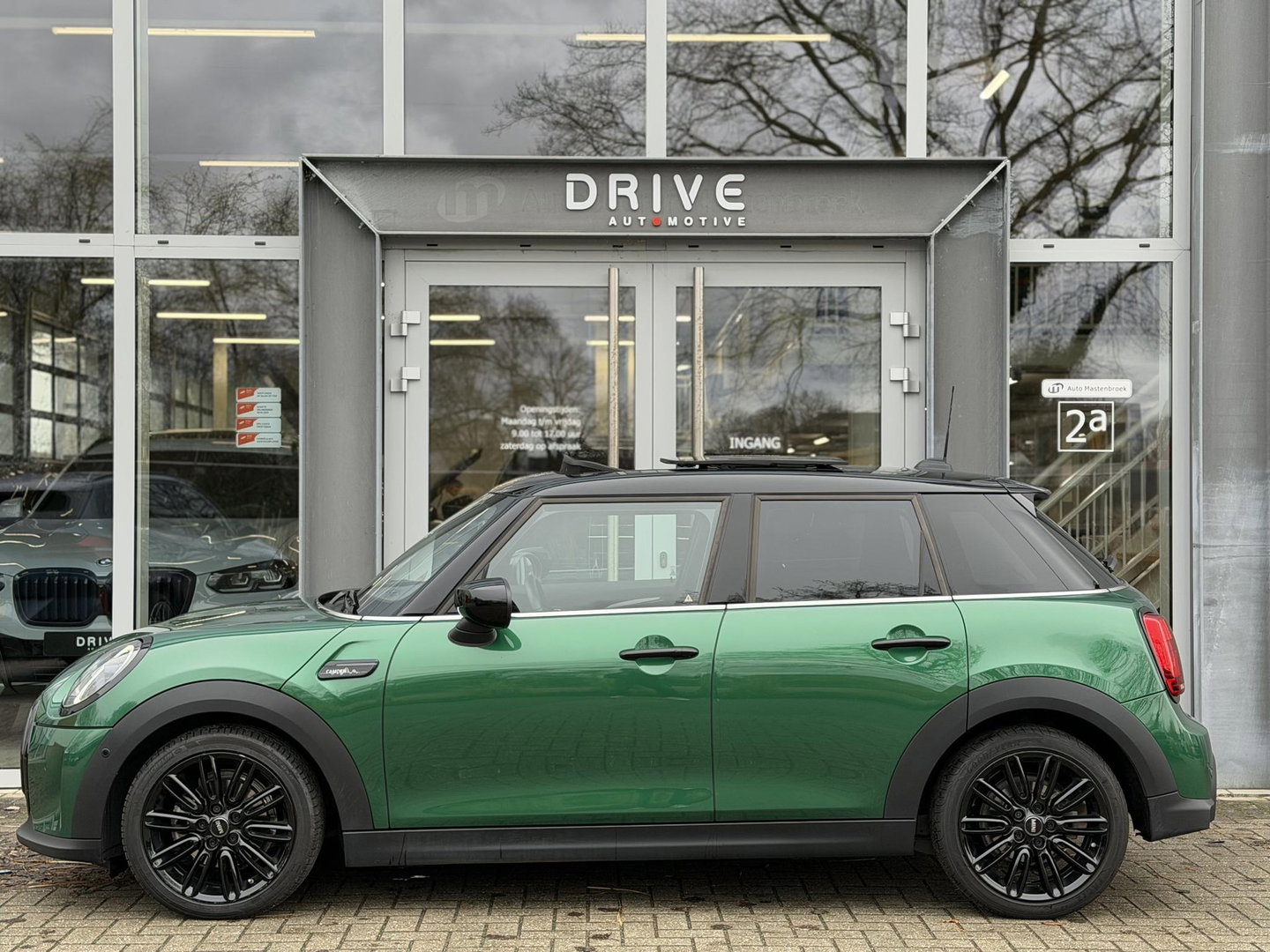 MINI Mini 1.5 Cooper Camden Edition |Pano|Leer|British racing green - Black exterior