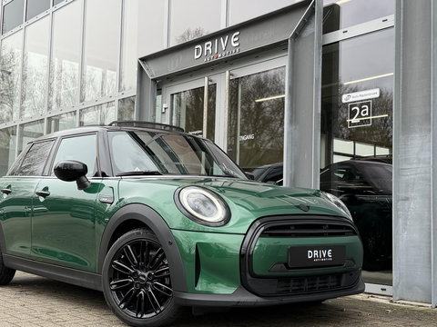 MINI Mini 1.5 Cooper Camden Edition |Pano|Leer|British racing green - Black exterior
