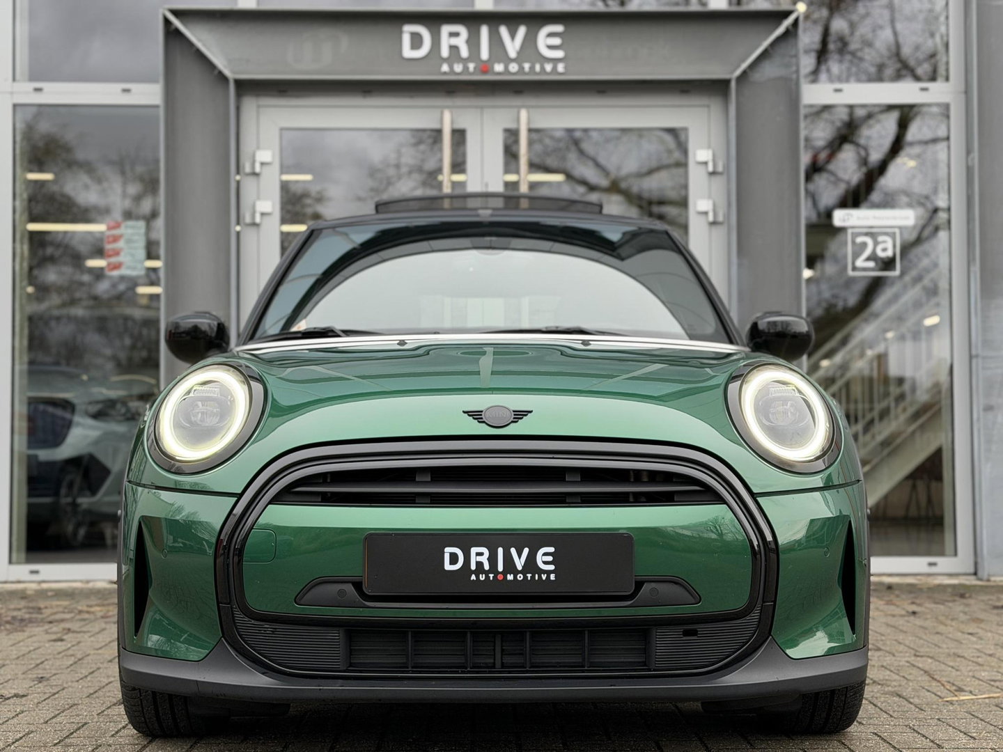 MINI Mini 1.5 Cooper Camden Edition |Pano|Leer|British racing green - Black exterior
