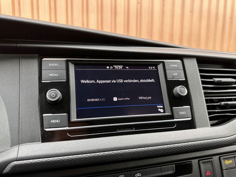Volkswagen Transporter 2.0 TDI L2H1 DC 28 Economy Business | 5 Persoons | Apple Carplay | Android Auto | Origineel Nederlands | Parkeersensoren | Cruise Control | Airconditioning |