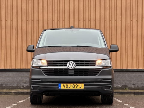 Volkswagen Transporter 2.0 TDI L2H1 DC 28 Economy Business | 5 Persoons | Apple Carplay | Android Auto | Origineel Nederlands | Parkeersensoren | Cruise Control | Airconditioning |