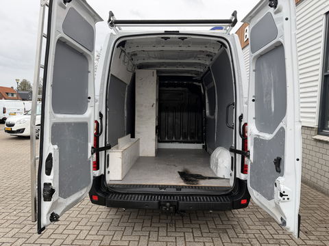 Opel Movano 2.3 Turbo 150pk L2H2 / vaste prijs rijklaar € 17.950 ex btw / lease vanaf € 302 / euro 6 / bpm vrij / airco / cruise / camera / imperial + trap / trekhaak 2500 kg !