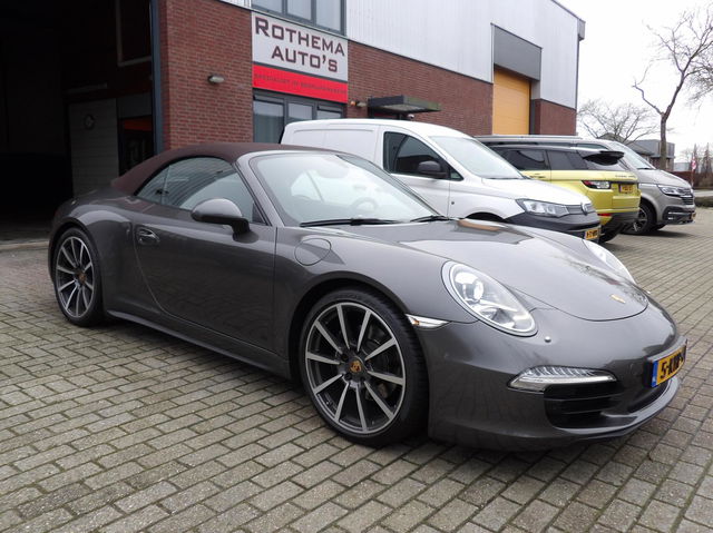Porsche 911 - Cabrio 3.4 Carrera 4
