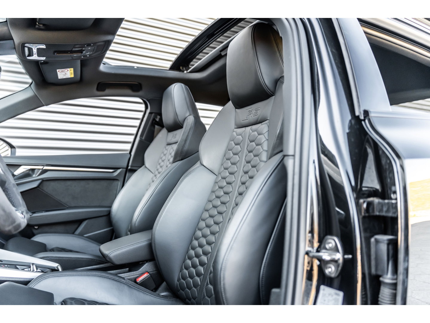 Audi RS3 2.5 TFSI RS 3 QUATTRO PANO KEYLESS CAMERA RS ZETELS