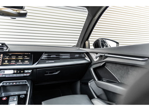 Audi RS3 2.5 TFSI RS 3 QUATTRO PANO KEYLESS CAMERA RS ZETELS