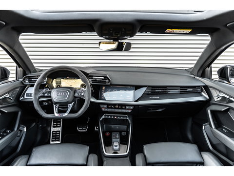 Audi RS3 2.5 TFSI RS 3 QUATTRO PANO KEYLESS CAMERA RS ZETELS