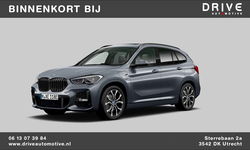 BMW X1 - xDrive25e Bus Ed Plus M-Sport |Pano|HUD|HiFi|Cam|Sfeer|19"|Storm Bay|