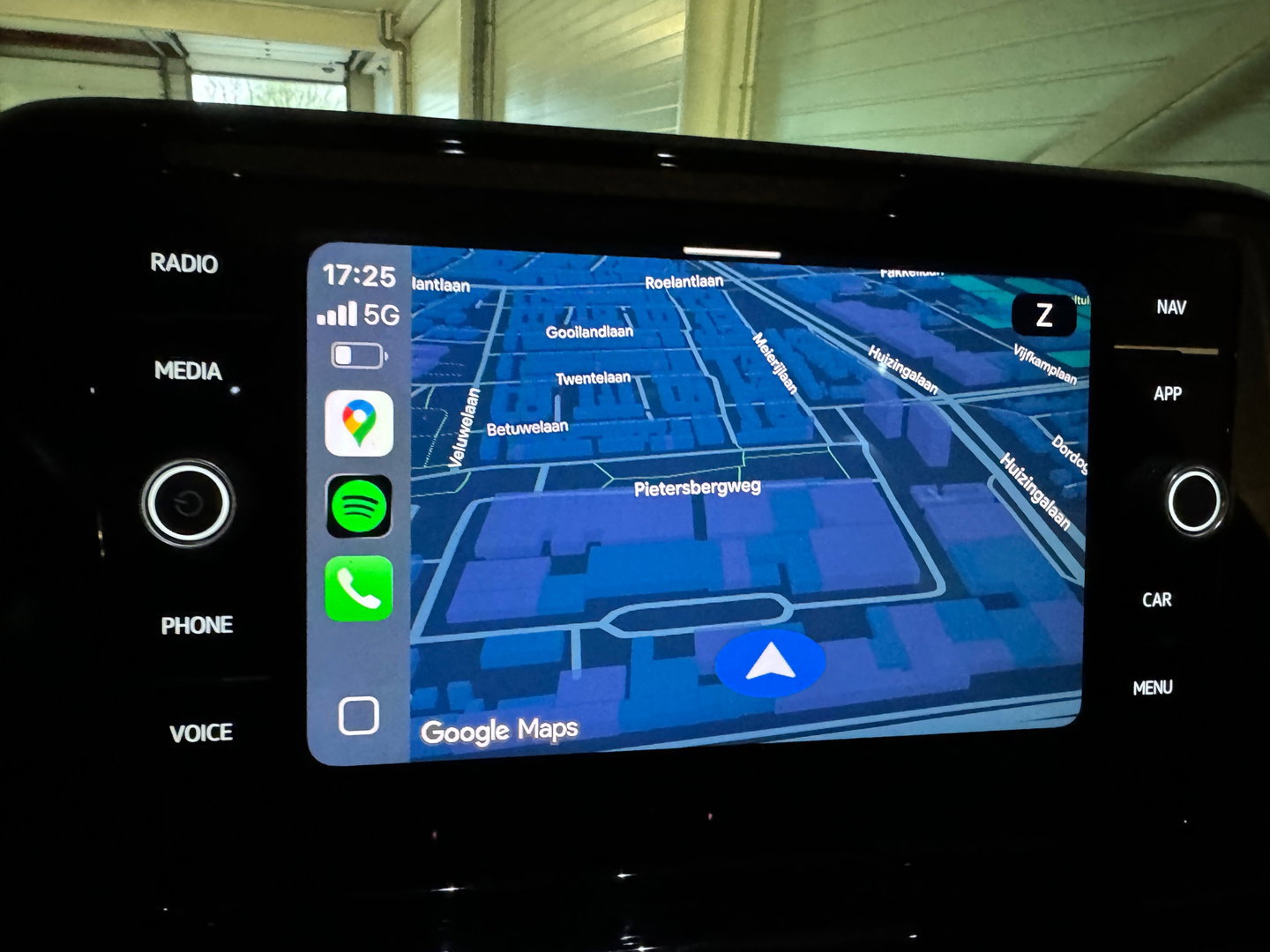 Volkswagen T-Roc 1.5 TSI R-Line Business+ Pano|IQ|Keyles|Cam