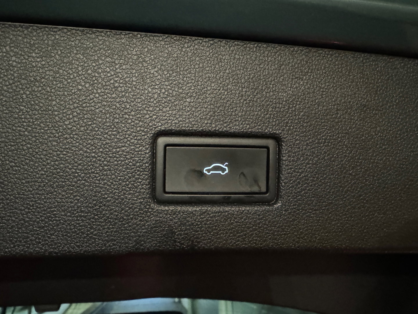 Volkswagen T-Roc 1.5 TSI R-Line Business+ Pano|IQ|Keyles|Cam