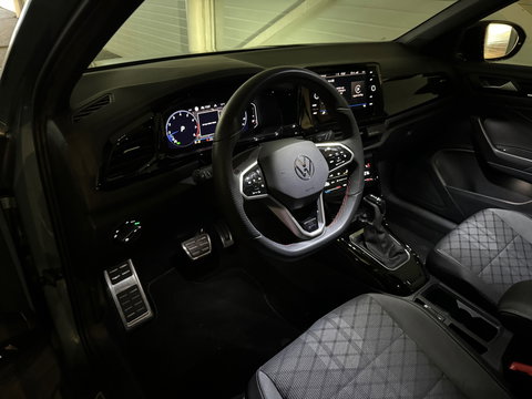 Volkswagen T-Roc 1.5 TSI R-Line Business+ Pano|IQ|Keyles|Cam