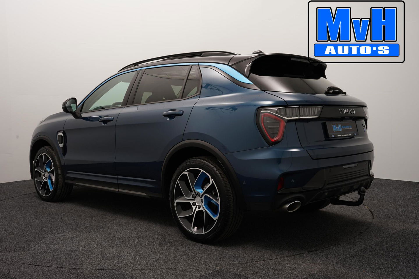 Lynk & Co 01 1.5 Plug-in Hybride|ZWARTE.HEMEL|TREKHAAK|NAP