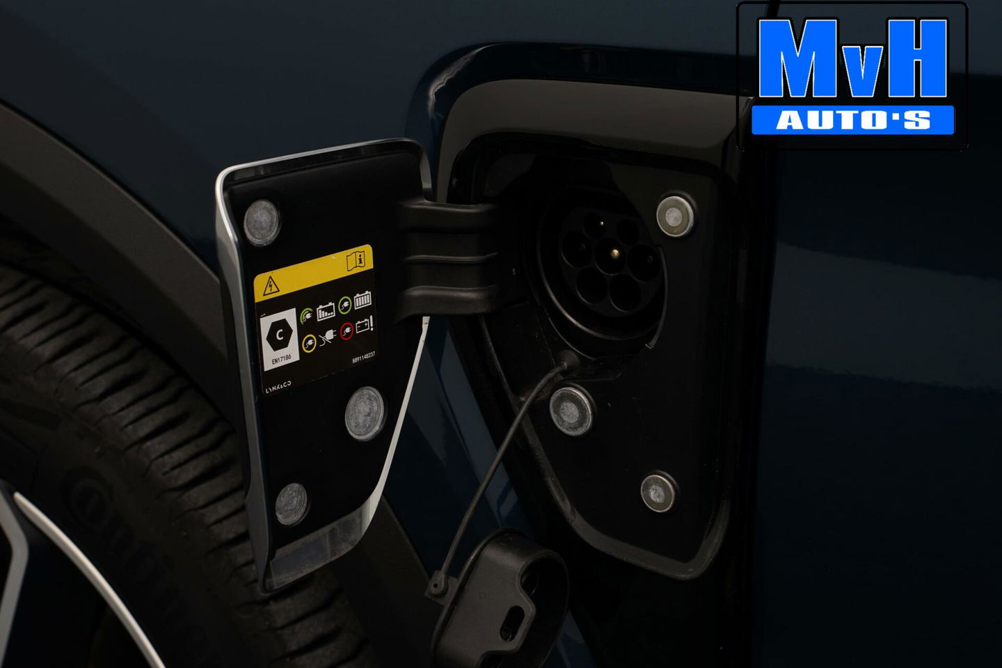 Lynk & Co 01 1.5 Plug-in Hybride|ZWARTE.HEMEL|TREKHAAK|NAP