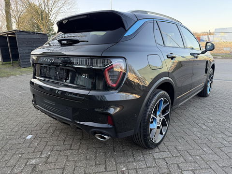 Lynk & Co 01 1.5 More pano l camera l stoel verwarming