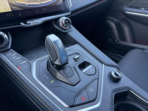 Lynk & Co 01 1.5 More pano l camera l stoel verwarming