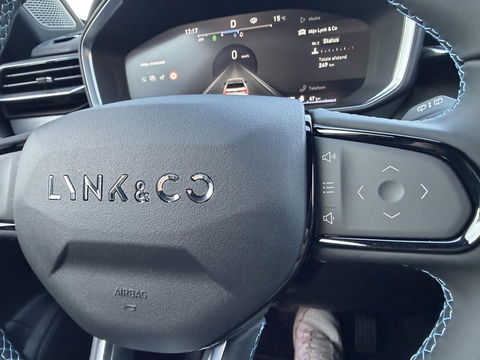 Lynk & Co 01 1.5 More pano l camera l stoel verwarming