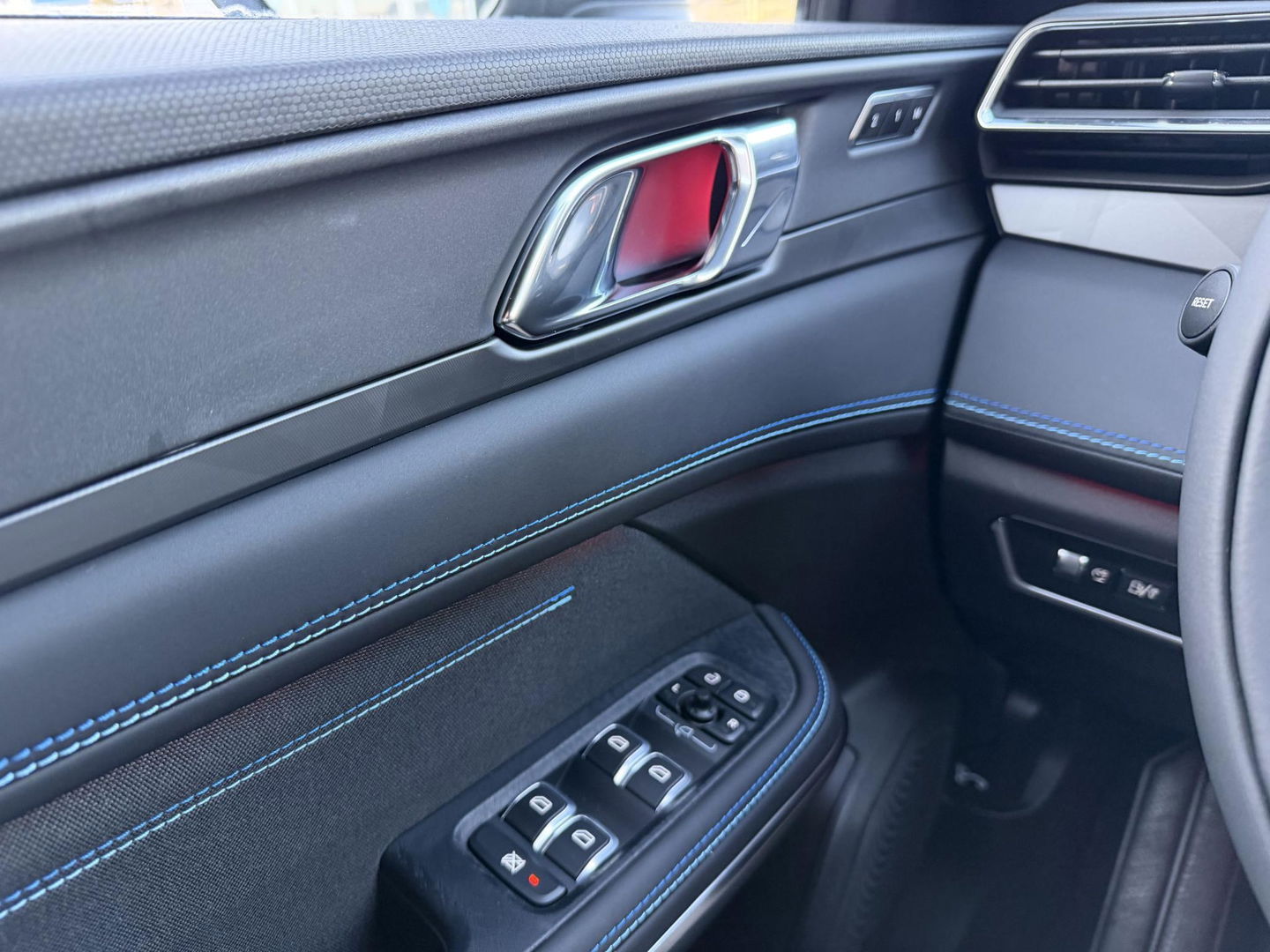 Lynk & Co 01 1.5 More pano l camera l stoel verwarming