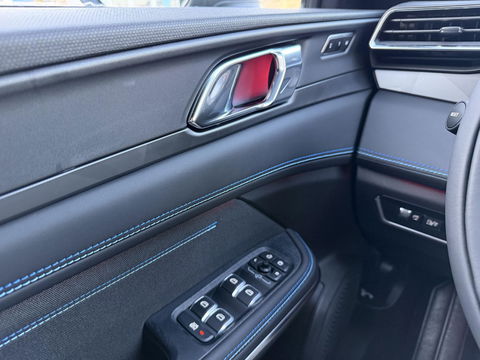 Lynk & Co 01 1.5 More pano l camera l stoel verwarming