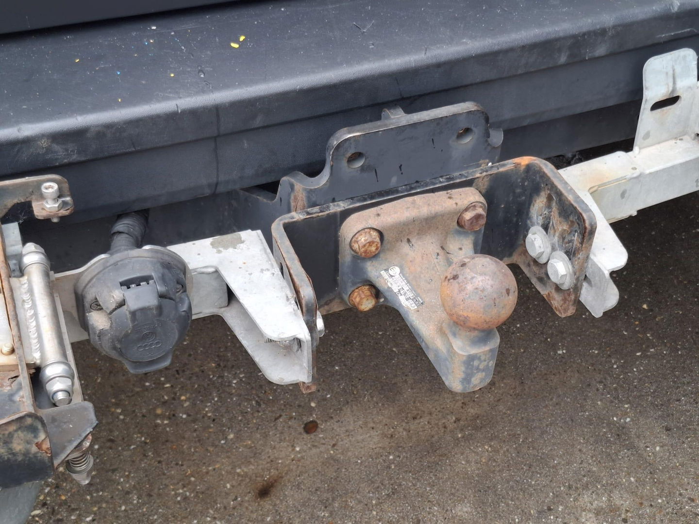 Volkswagen Crafter 35 2.0 TDI L3H3 Highline AUTOMAAT / STANDKACHEL / TREKHAAK / CARPLAY / NAVI