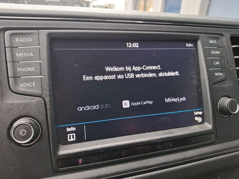 Volkswagen Crafter 35 2.0 TDI L3H3 Highline AUTOMAAT / STANDKACHEL / TREKHAAK / CARPLAY / NAVI