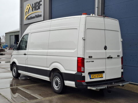 Volkswagen Crafter 35 2.0 TDI L3H3 Highline AUTOMAAT / STANDKACHEL / TREKHAAK / CARPLAY / NAVI