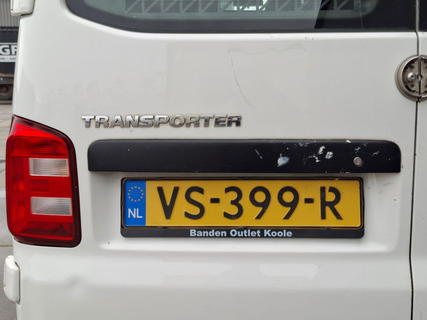 Volkswagen Transporter 2.0 TDI L2H1 Comfortline DUBBELE SCHUIFDEUR / TREKHAAK / EURO 6 / AIRCO / 3 ZITS