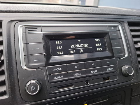 Volkswagen Transporter 2.0 TDI L2H1 Comfortline DUBBELE SCHUIFDEUR / TREKHAAK / EURO 6 / AIRCO / 3 ZITS