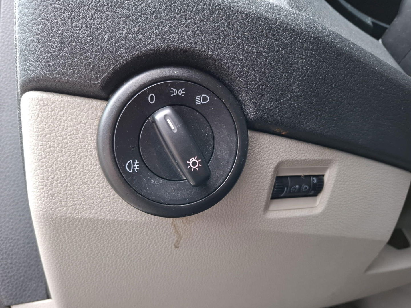 Volkswagen Transporter 2.0 TDI L2H1 Comfortline DUBBELE SCHUIFDEUR / TREKHAAK / EURO 6 / AIRCO / 3 ZITS