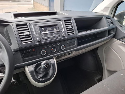 Volkswagen Transporter 2.0 TDI L2H1 Comfortline DUBBELE SCHUIFDEUR / TREKHAAK / EURO 6 / AIRCO / 3 ZITS