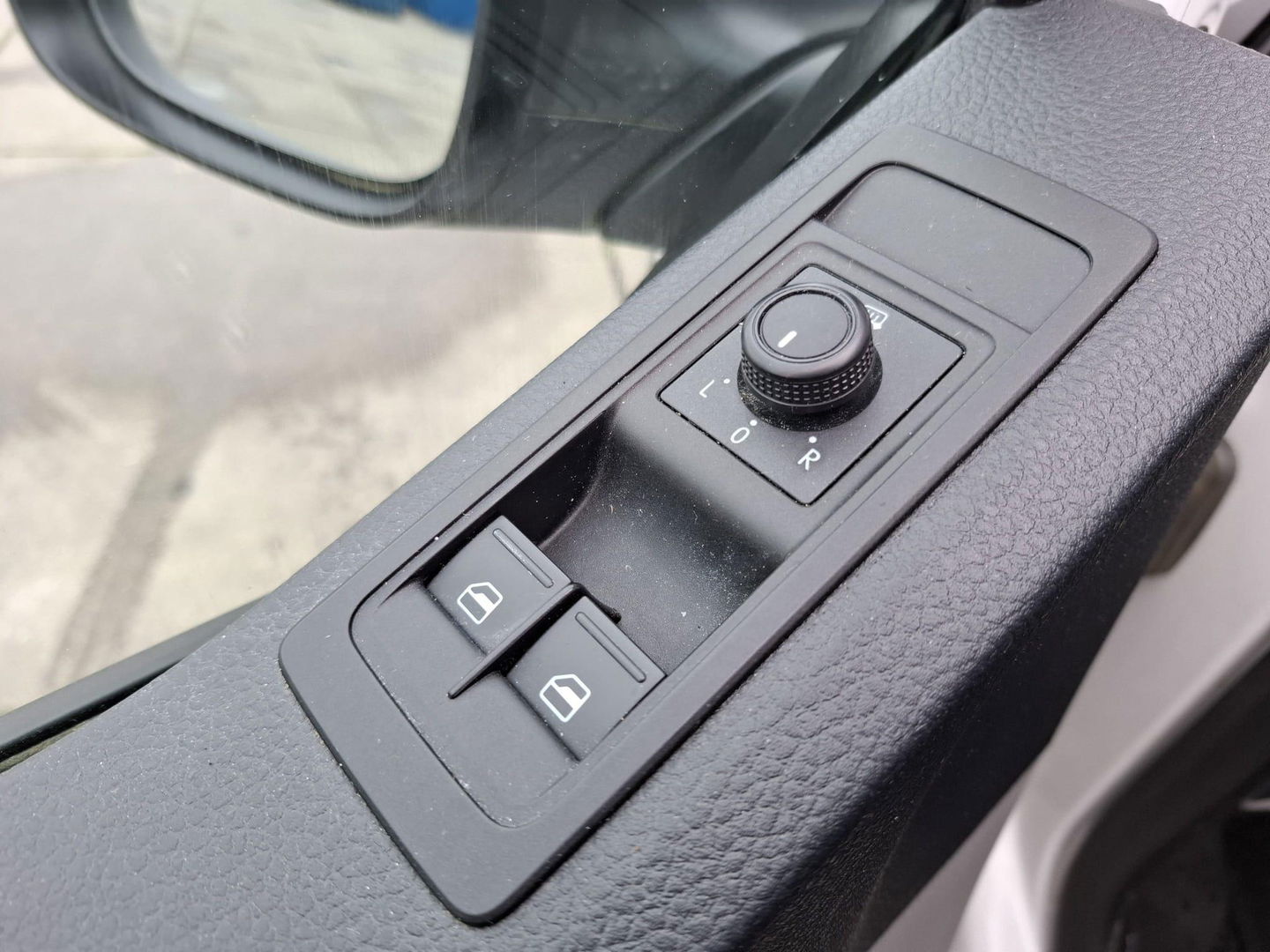 Volkswagen Transporter 2.0 TDI L2H1 Comfortline DUBBELE SCHUIFDEUR / TREKHAAK / EURO 6 / AIRCO / 3 ZITS