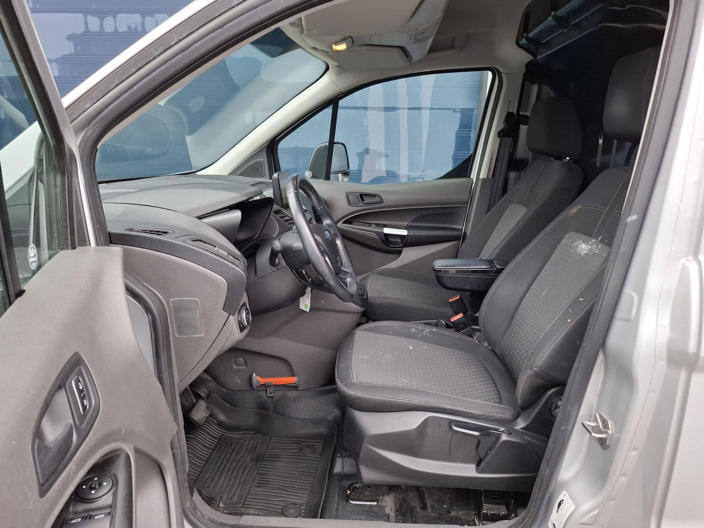 Ford Transit Connect 1.5 EcoBlue L2 Trend AUTOMAAT / CARPLAY / TREKHAAK / CRUISE CONTROLE / NAVI