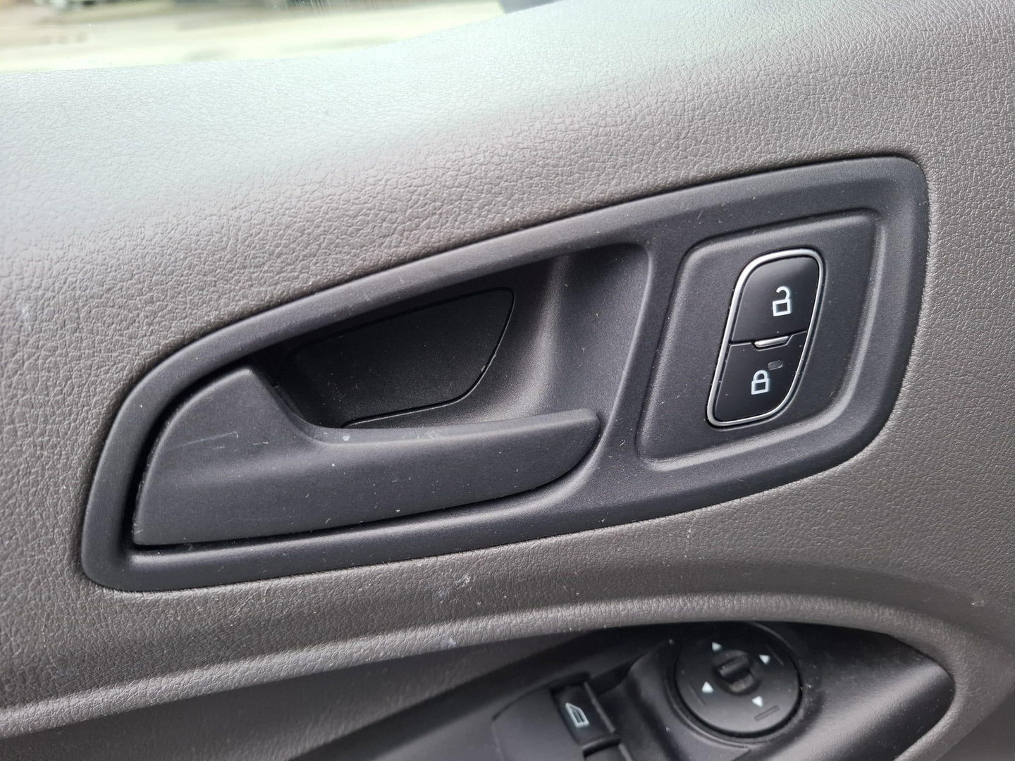 Ford Transit Connect 1.5 EcoBlue L2 Trend AUTOMAAT / CARPLAY / TREKHAAK / CRUISE CONTROLE / NAVI