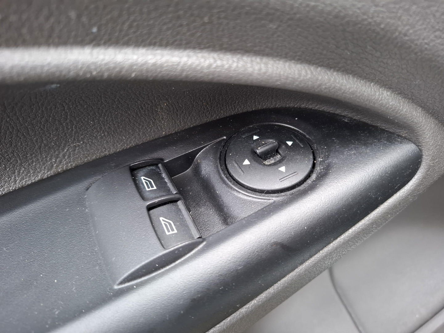 Ford Transit Connect 1.5 EcoBlue L2 Trend AUTOMAAT / CARPLAY / TREKHAAK / CRUISE CONTROLE / NAVI