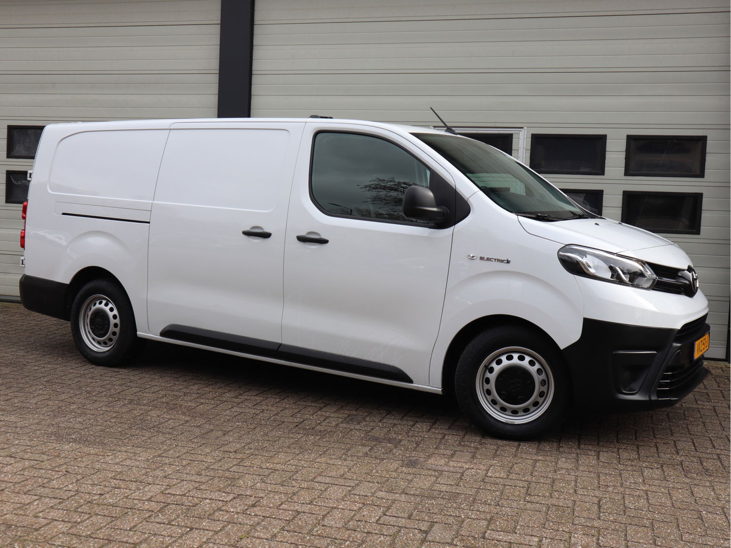 Toyota PROACE Electric Worker 75 kWh SoH 99,6 % - L3 XXL L+R Schuifdeur - Long Range