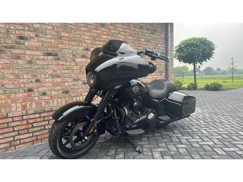 Harley Davidson 103 FLHX Street Glide Black Out Streetglide Special Paint CVO FLHTCU